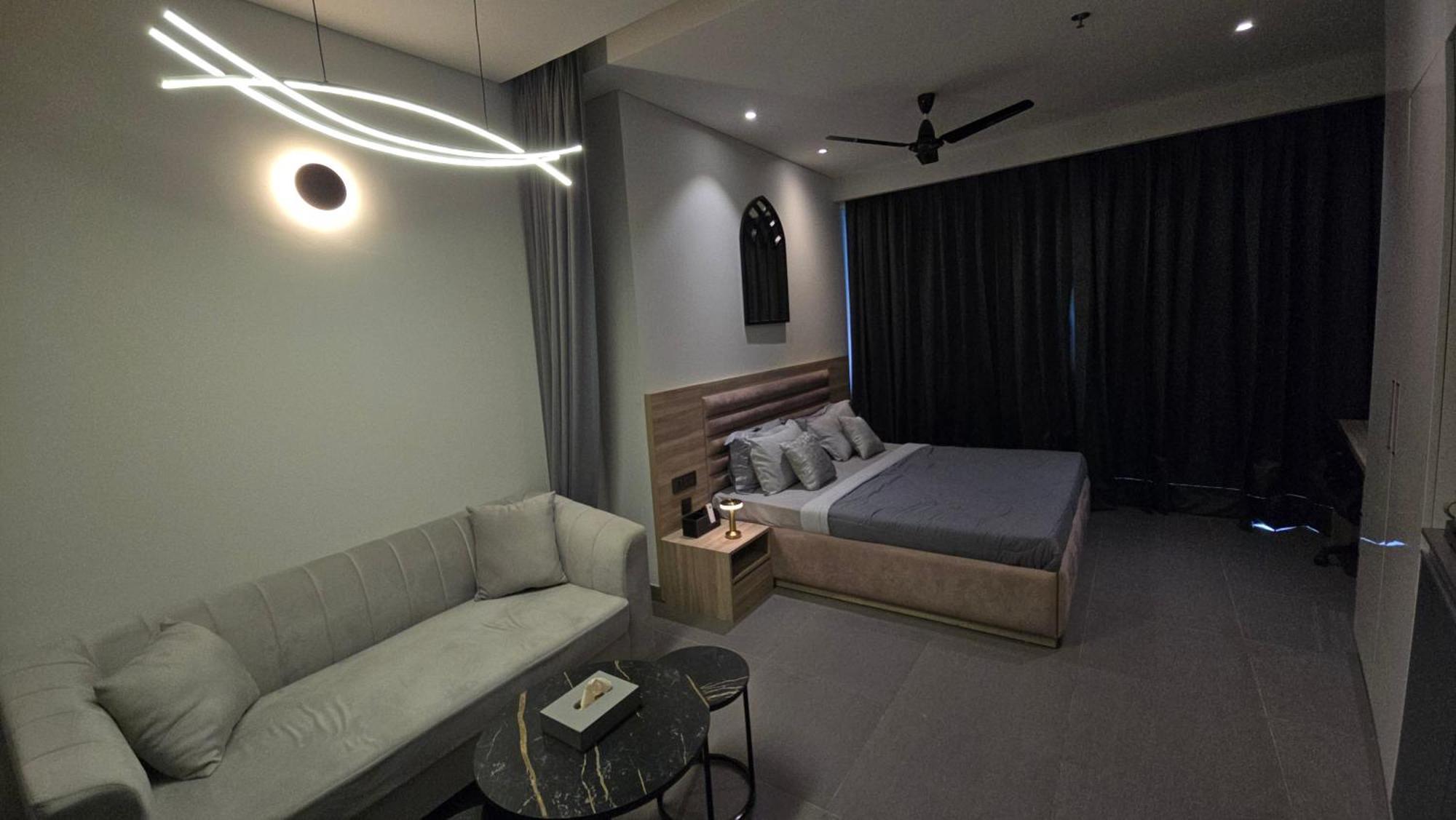 The Luxe Living Hotell Noida Exteriör bild