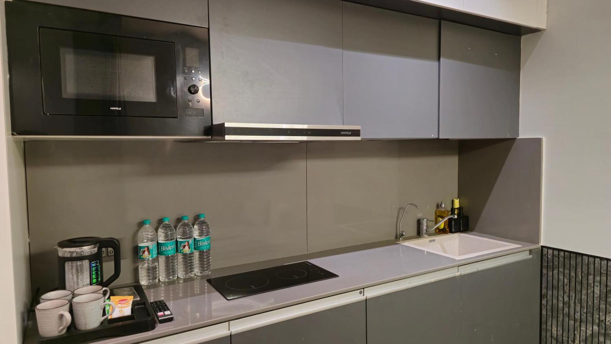 The Luxe Living Hotell Noida Exteriör bild